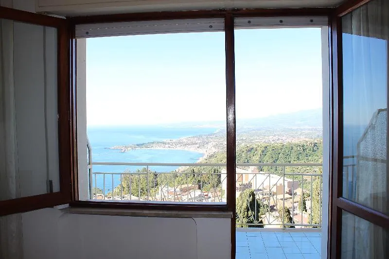 טאורמינה Hotel Mediterranee 4*,  איטליה